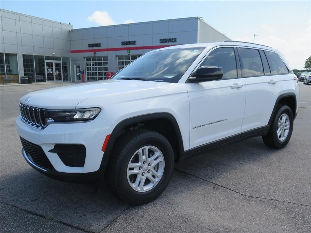 2023 Jeep Grand Cherokee Laredo