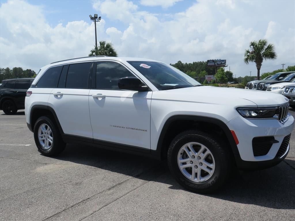 2023 Jeep Grand Cherokee Laredo