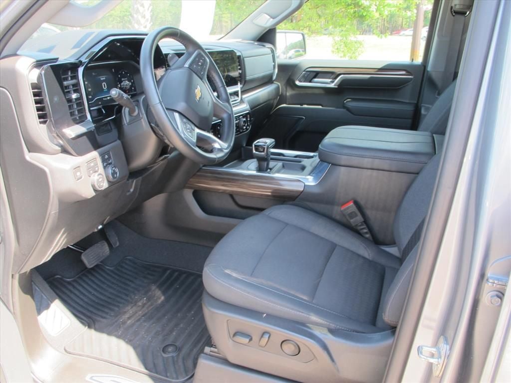 2023 Chevrolet Silverado 1500 LT LT1