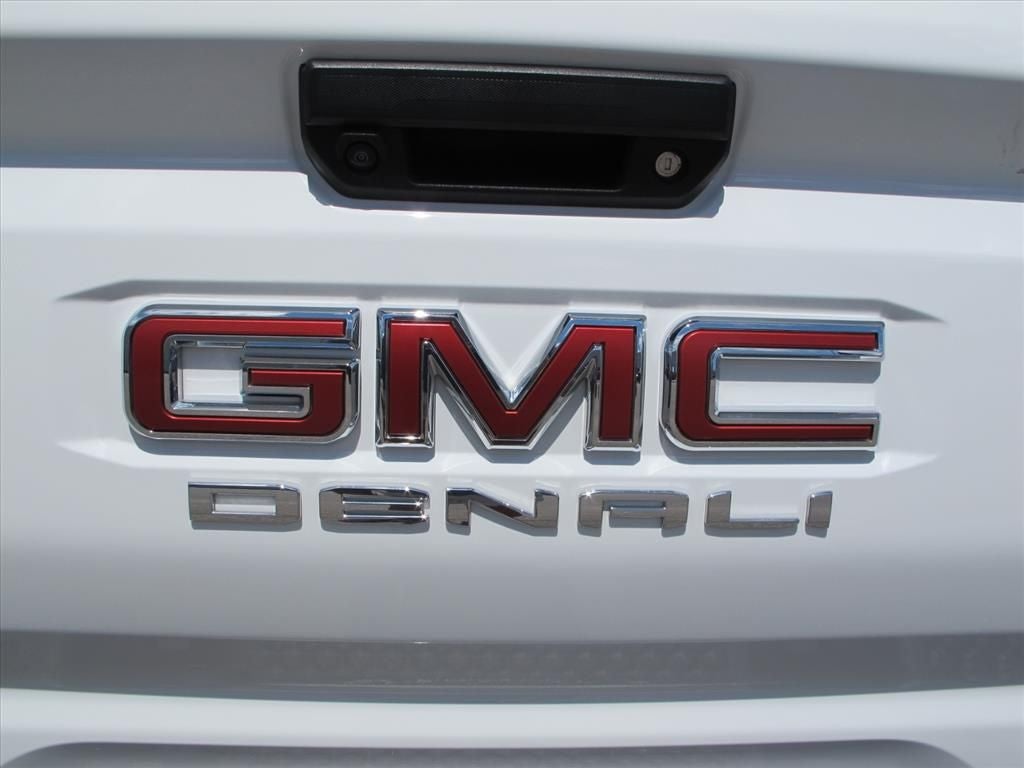 2025 GMC Canyon Denali