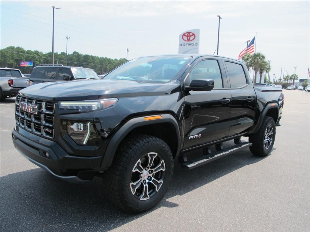 2023 GMC Canyon AT4