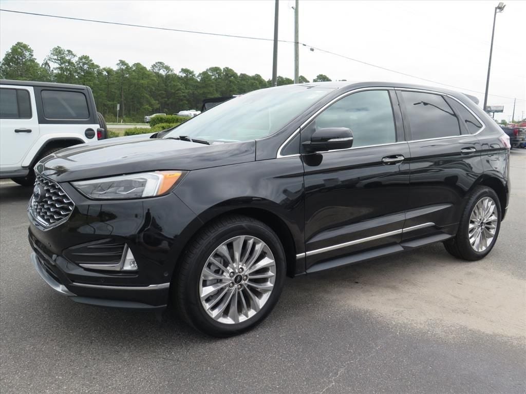 2022 Ford Edge Titanium