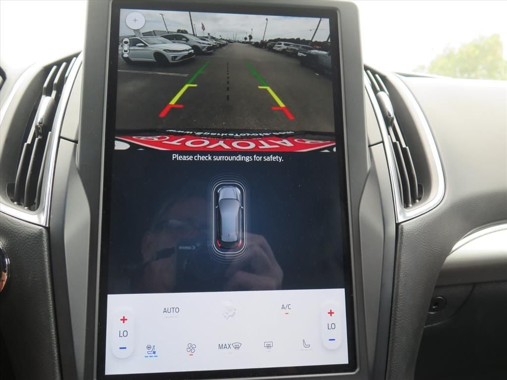 2022 Ford Edge Titanium