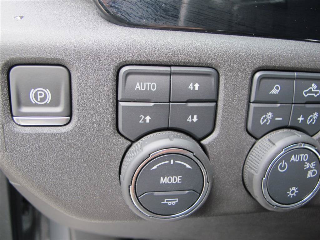 2025 Chevrolet Silverado 1500 LT LT1