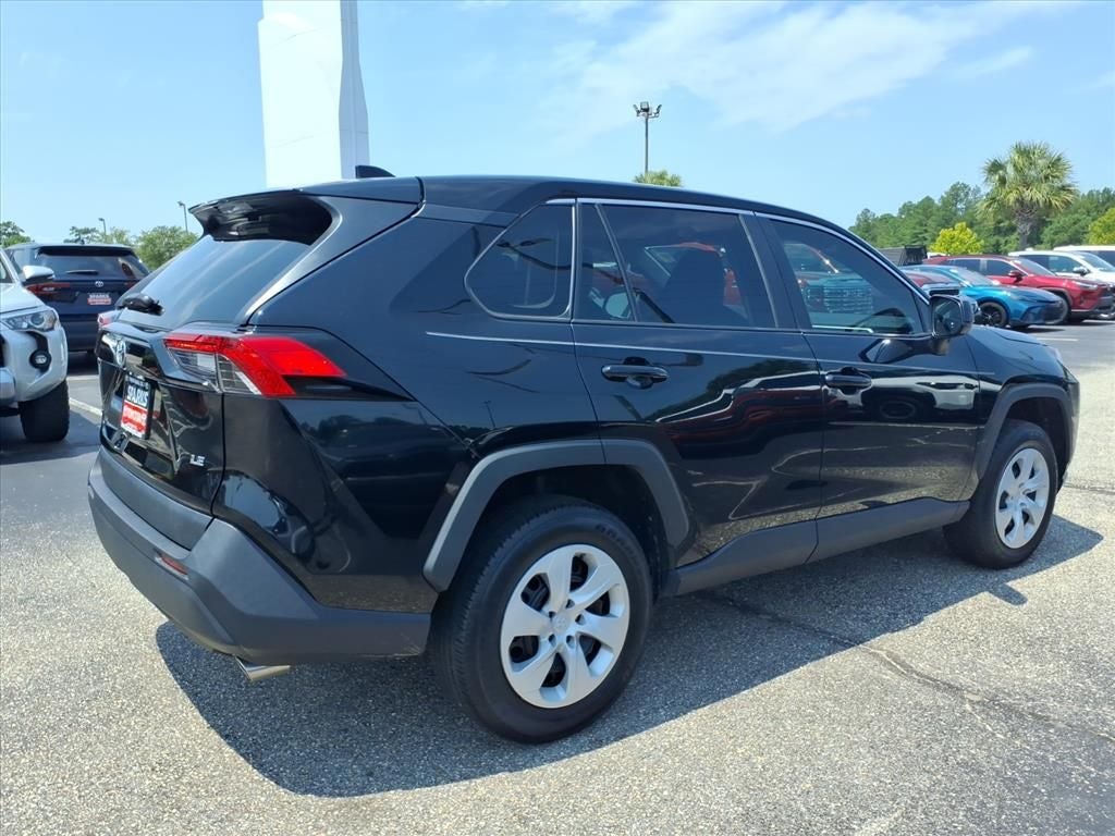 2024 Toyota RAV4 LE