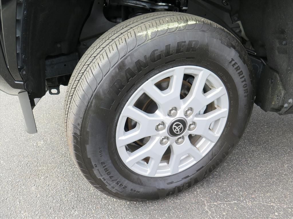 2025 Toyota Tacoma SR