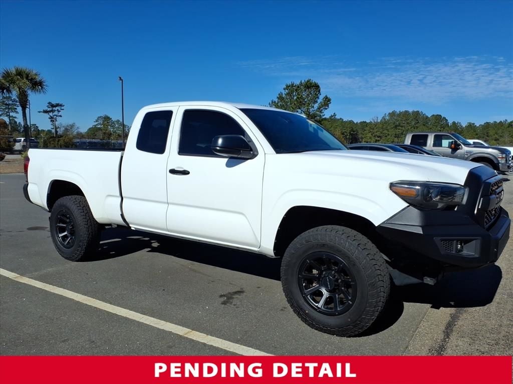 2022 Toyota Tacoma SR
