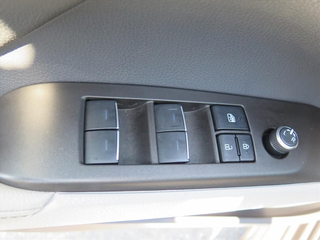 2022 Toyota Camry Hybrid XSE