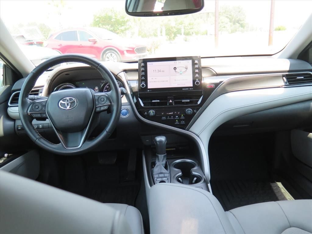 2022 Toyota Camry Hybrid XSE