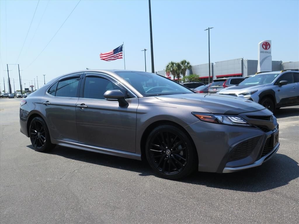 2022 Toyota Camry Hybrid XSE