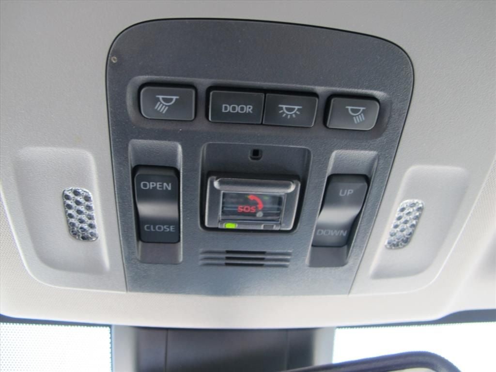 2024 Toyota Camry Hybrid SE