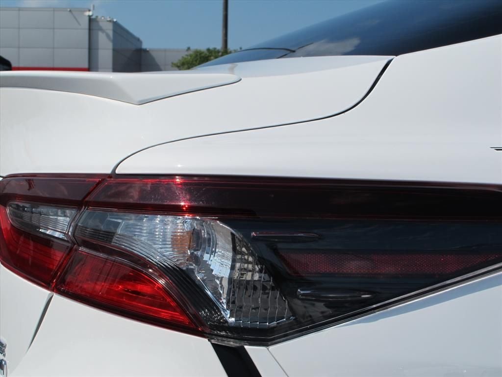 2024 Toyota Camry Hybrid SE