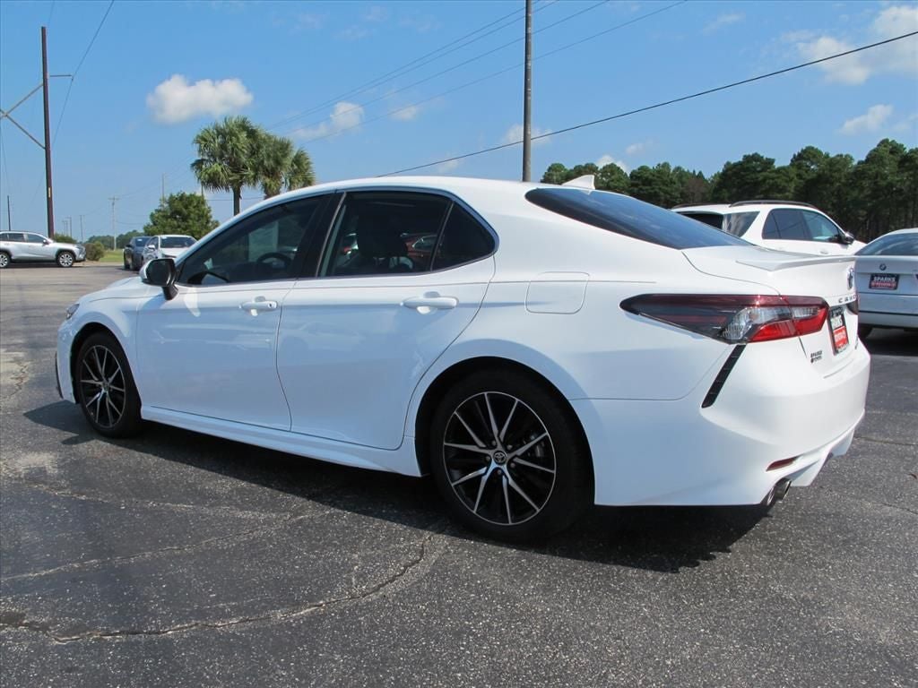 2024 Toyota Camry Hybrid SE