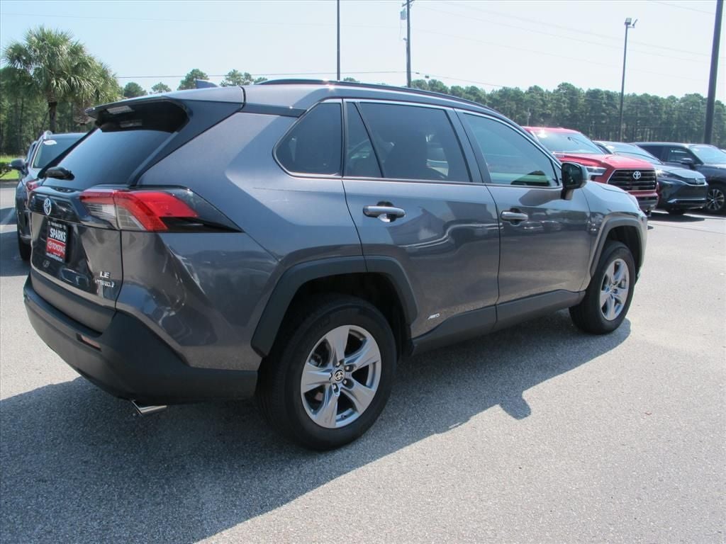2022 Toyota RAV4 Hybrid LE