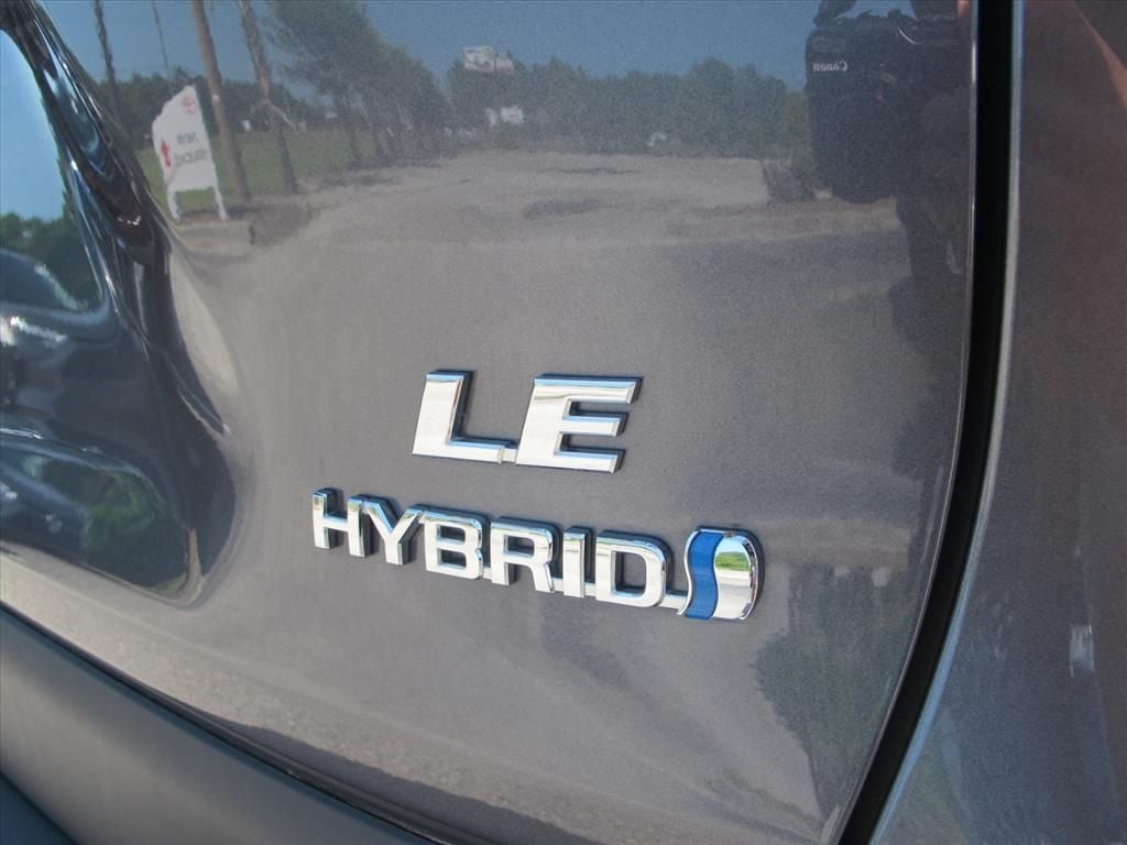 2022 Toyota RAV4 Hybrid LE