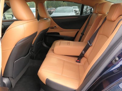 2023 Lexus ES 300h Ultra Luxury