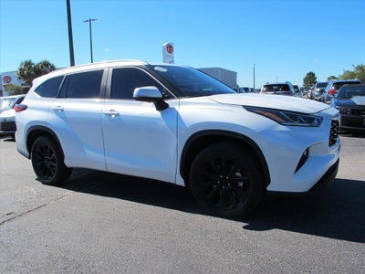 2023 Toyota Highlander Hybrid Bronze Edition