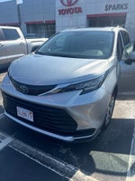 2023 Toyota Sienna LE 8 Passenger