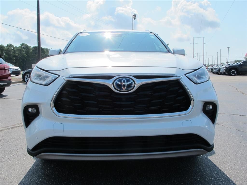 2024 Toyota Highlander Hybrid Platinum