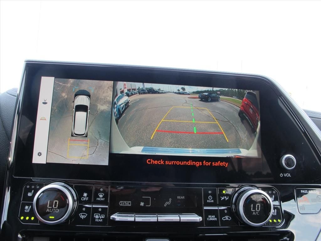 2024 Toyota Highlander Hybrid Platinum