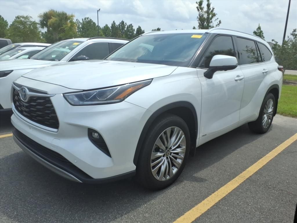 2024 Toyota Highlander Hybrid Platinum
