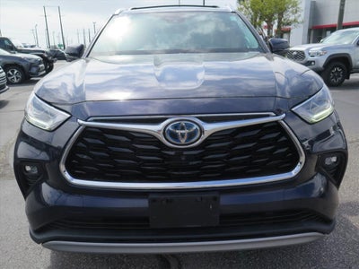 2021 Toyota Highlander Hybrid Platinum