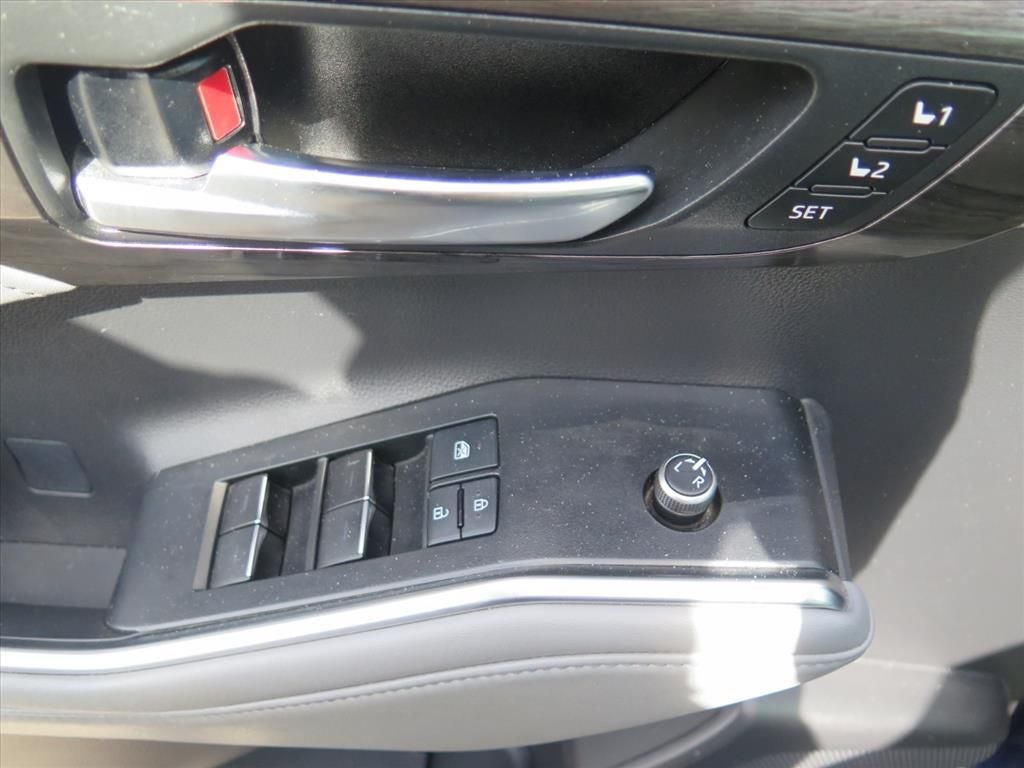 2021 Toyota Highlander Hybrid Platinum