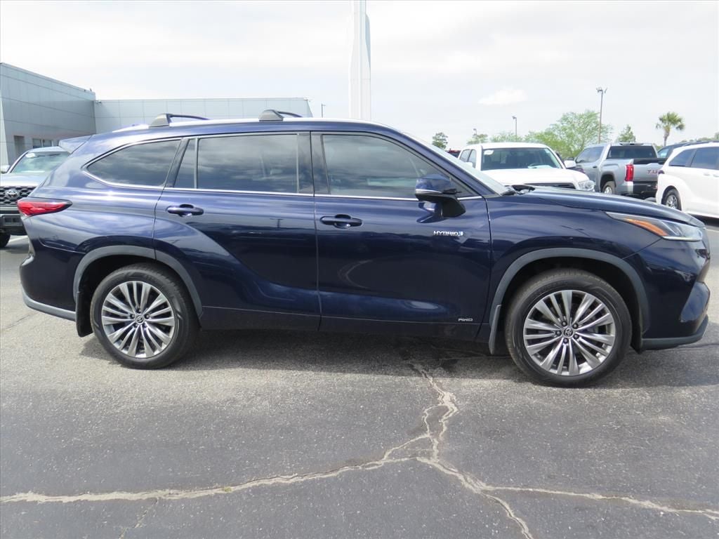 2021 Toyota Highlander Hybrid Platinum