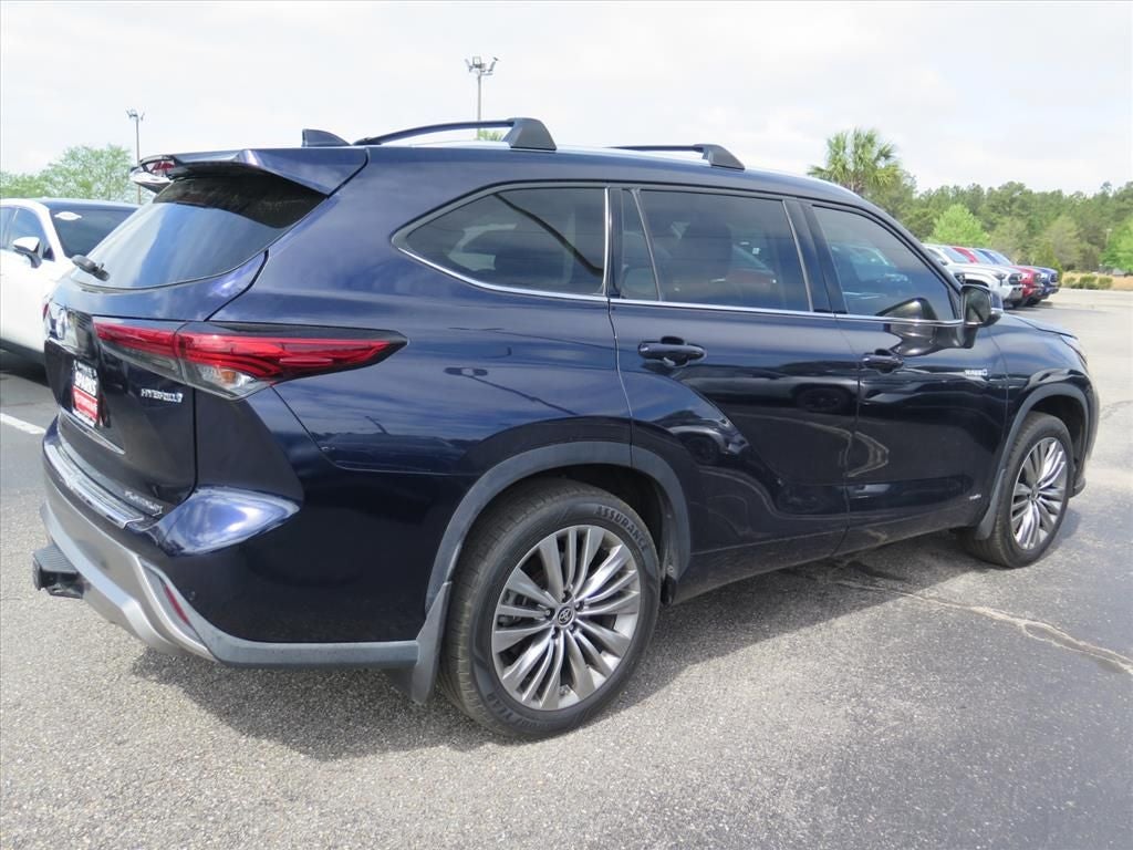 2021 Toyota Highlander Hybrid Platinum