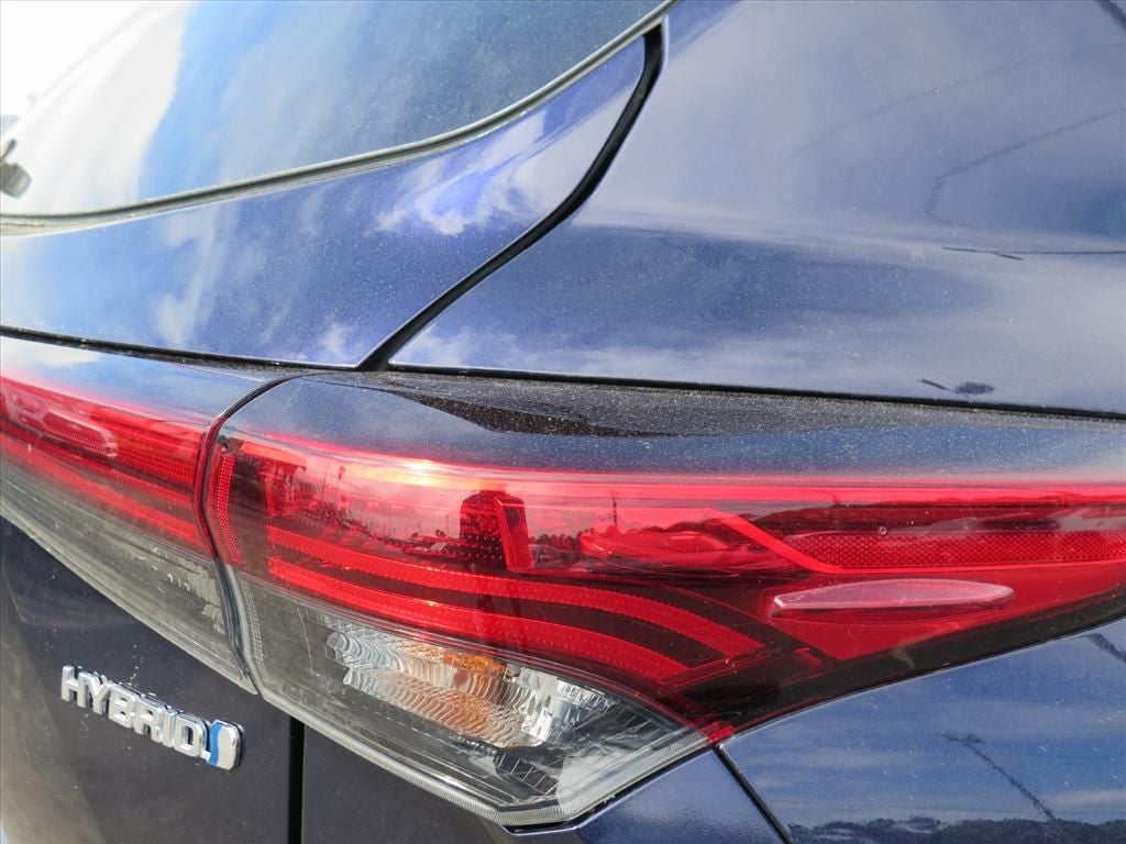 2021 Toyota Highlander Hybrid Platinum