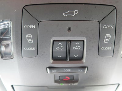 2024 Toyota Sienna Platinum 7 Passenger