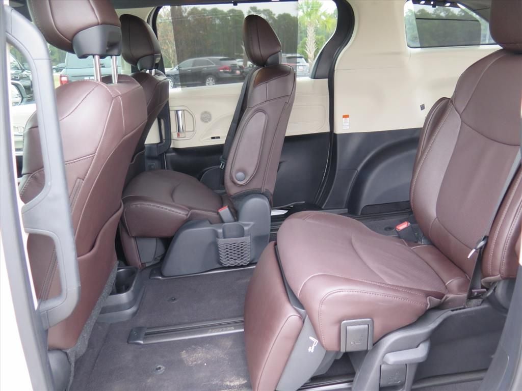 2024 Toyota Sienna Platinum 7 Passenger