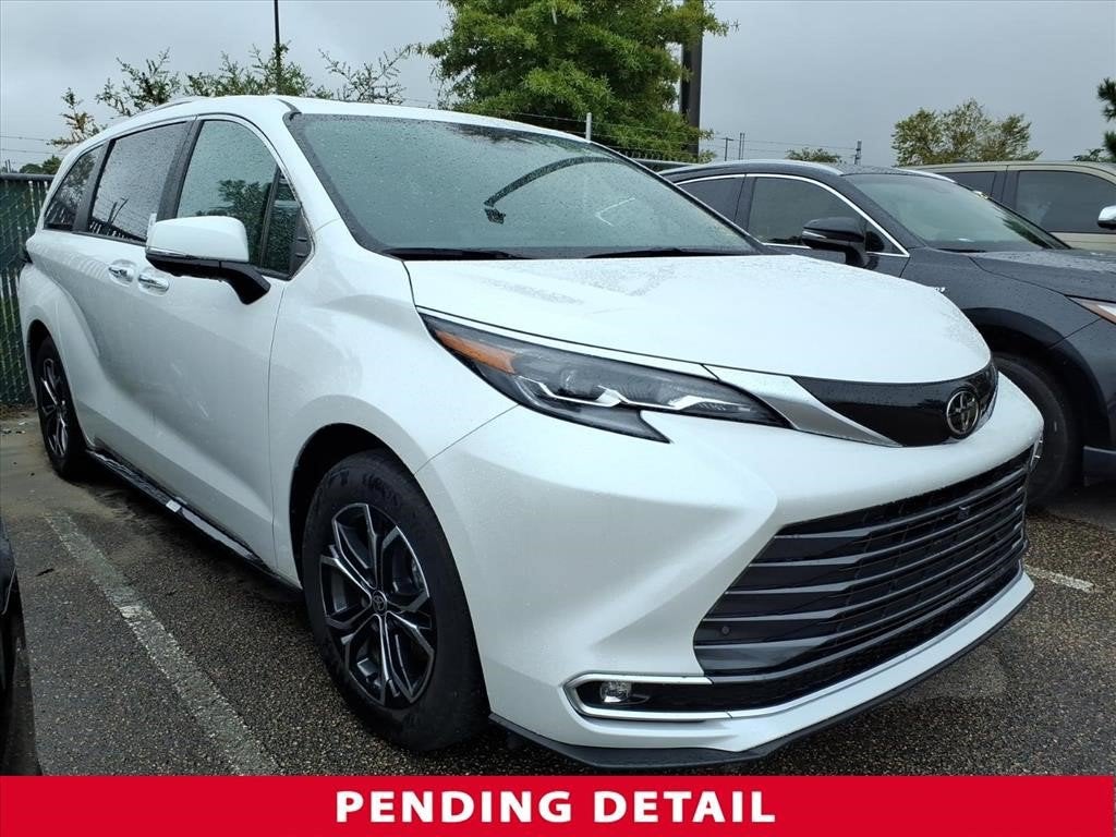 2026 Toyota Sienna Platinum 7 Passenger