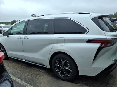 2026 Toyota Sienna Platinum 7 Passenger