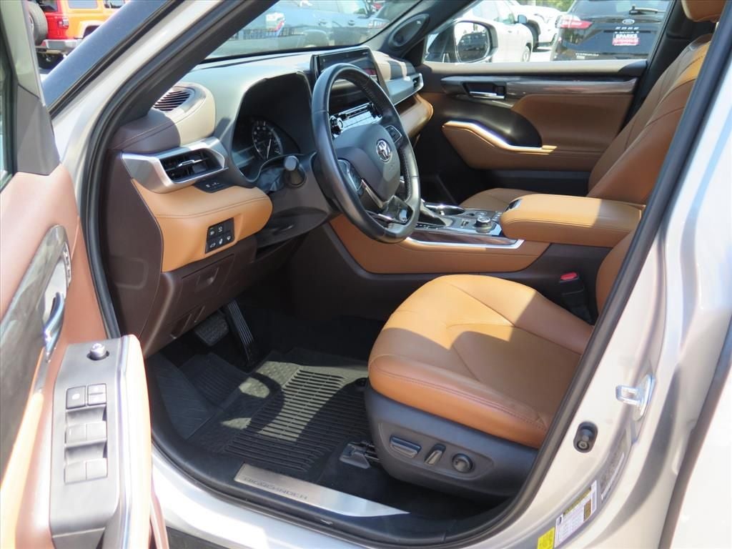 2021 Toyota Highlander Platinum