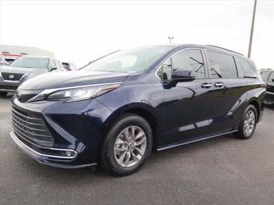 2022 Toyota Sienna XLE 7 Passenger