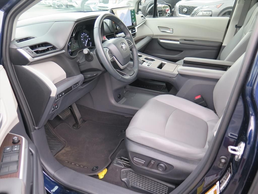 2022 Toyota Sienna XLE 7 Passenger