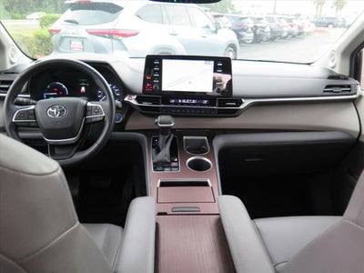 2022 Toyota Sienna XLE 7 Passenger