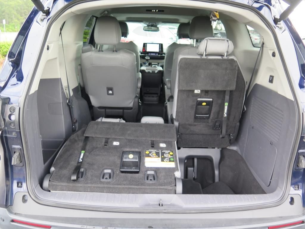 2022 Toyota Sienna XLE 7 Passenger