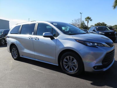 2025 Toyota Sienna XLE 7 Passenger