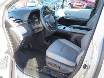 2025 Toyota Sienna XLE 7 Passenger