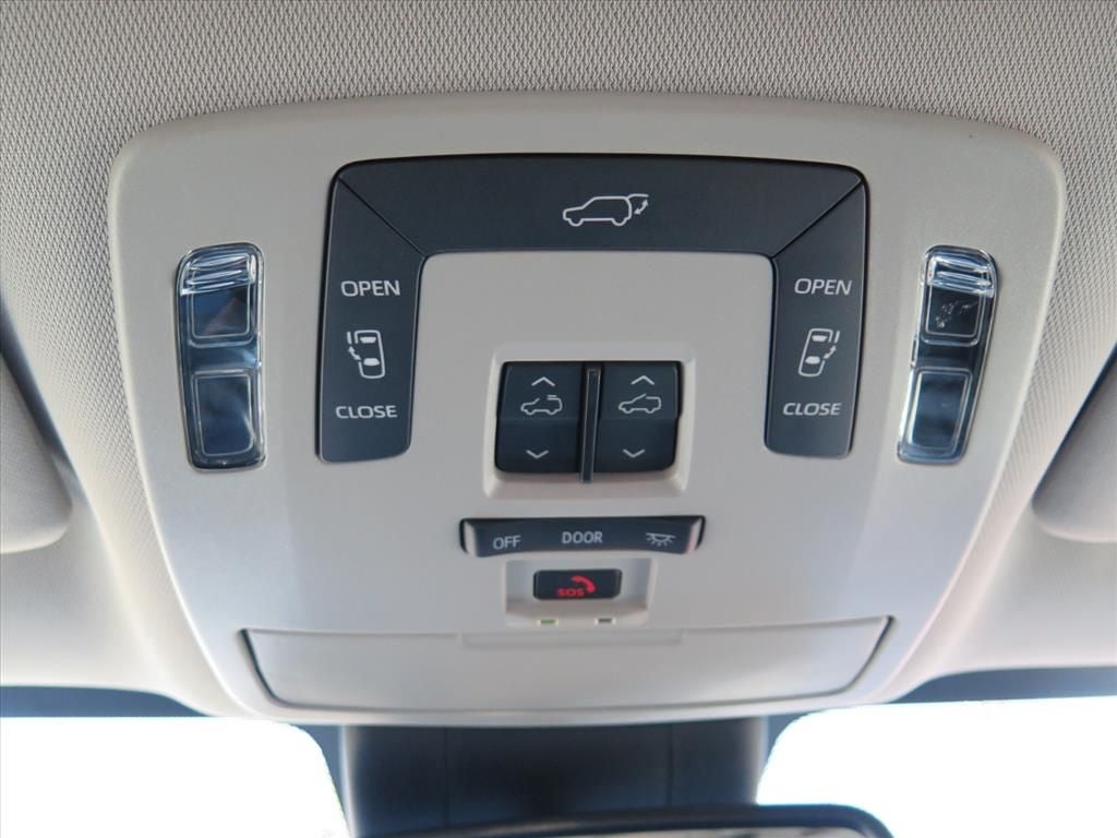 2025 Toyota Sienna XLE 7 Passenger