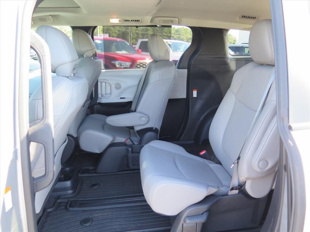 2025 Toyota Sienna XLE 7 Passenger
