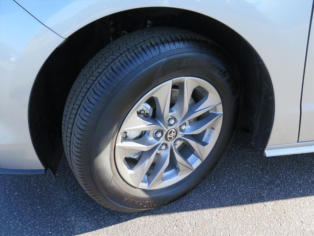 2025 Toyota Sienna XLE 7 Passenger