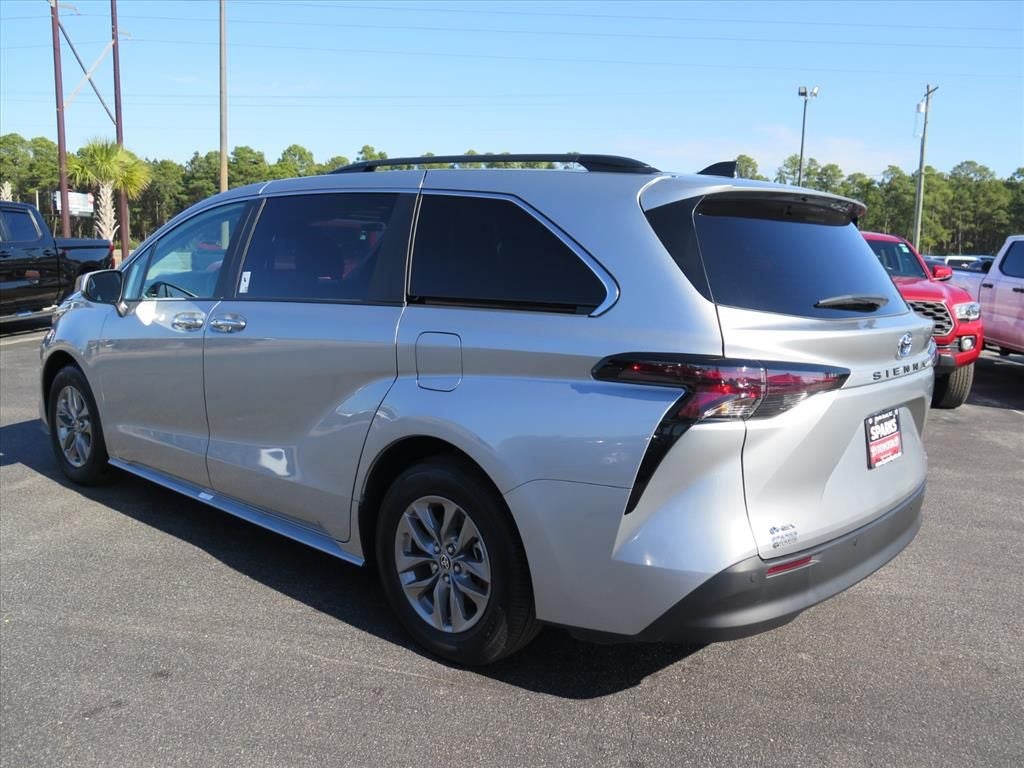2025 Toyota Sienna XLE 7 Passenger