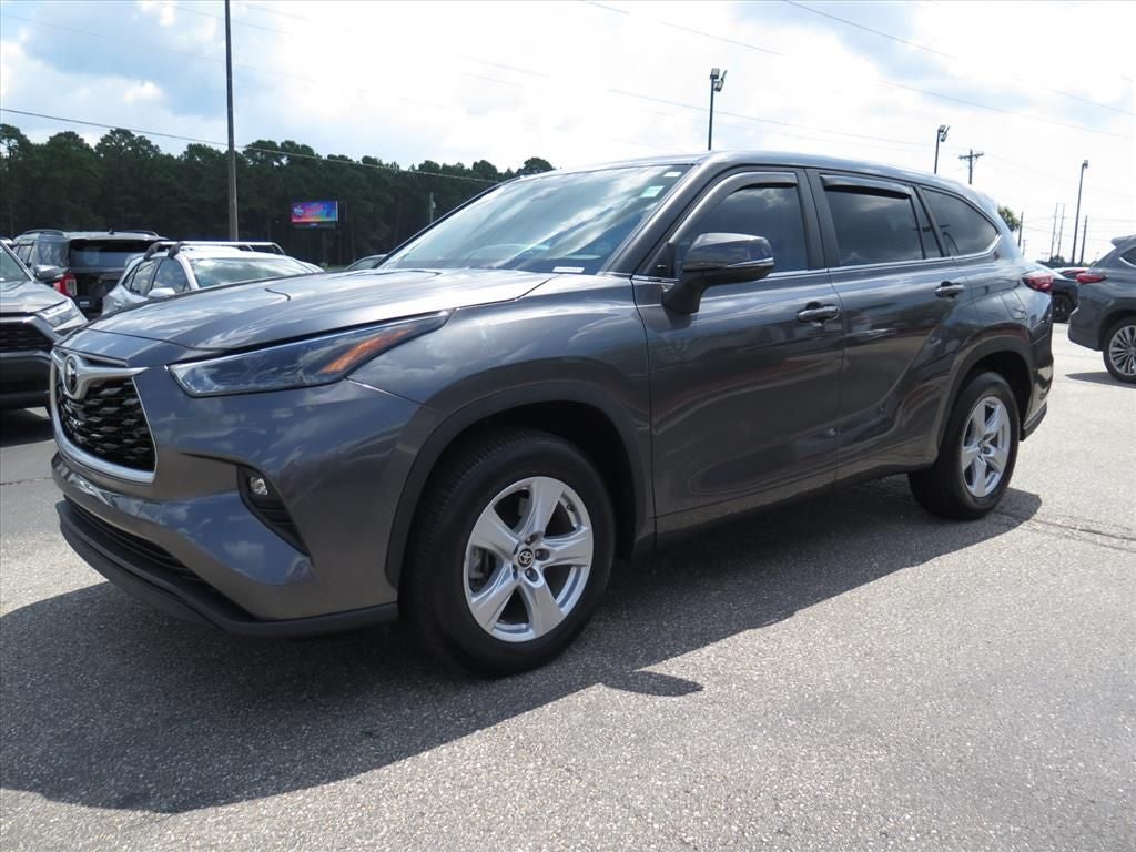 2023 Toyota Highlander LE