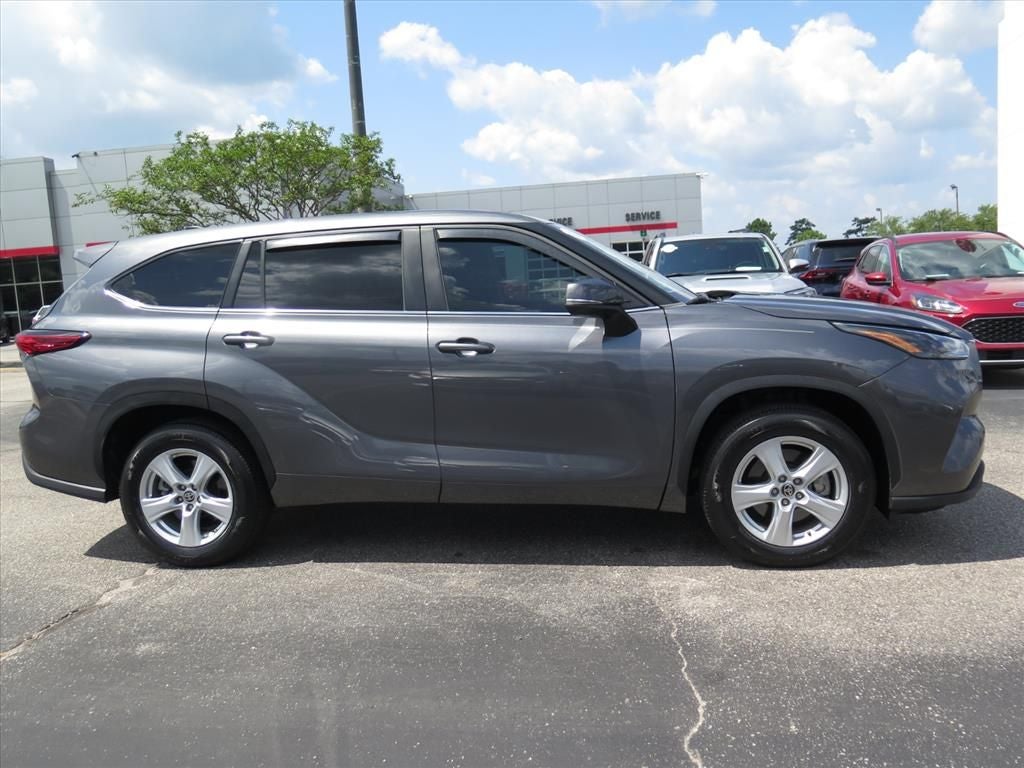 2023 Toyota Highlander LE