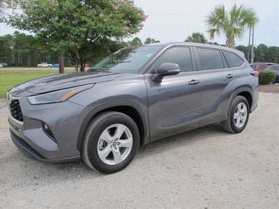 2024 Toyota Highlander LE