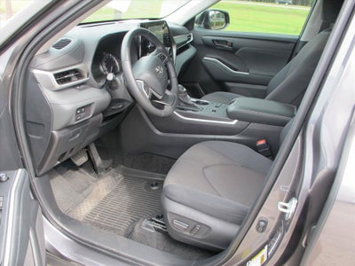 2024 Toyota Highlander LE