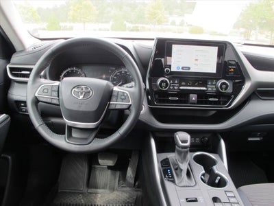 2024 Toyota Highlander LE